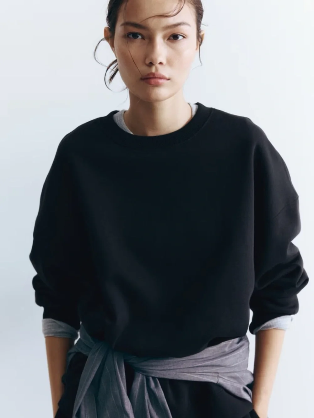 H&M BASICS Black Sweatshirt - Size XXS - Picture 2 of 5